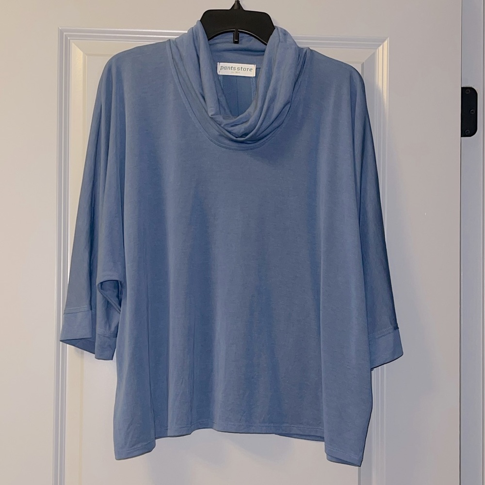 Women’s slouchy fit blue top size M